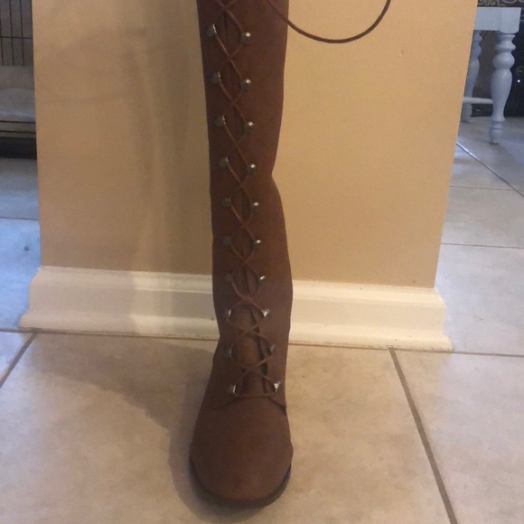 brown lace up combat boots - Picture 2 of 3